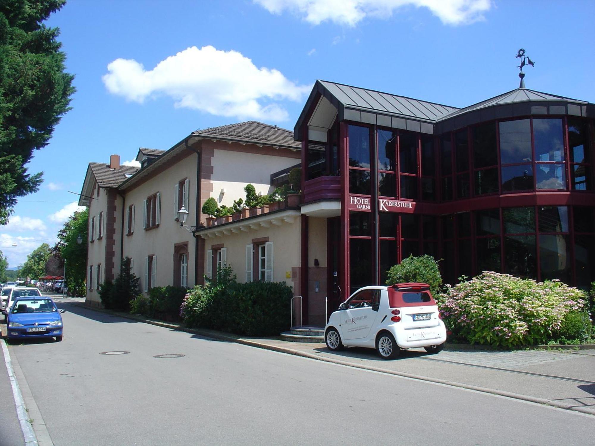 אירינגן Hotel Garni Kaiserstuhl מראה חיצוני תמונה