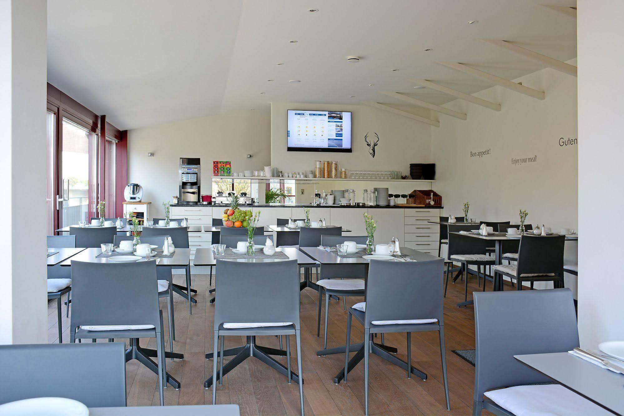 אירינגן Hotel Garni Kaiserstuhl מראה חיצוני תמונה